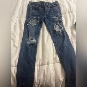 Ripped skinny jeans